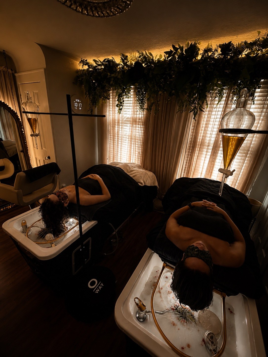 Duo suite, two tables side-by-side — The Bronze Lily, St. Petersburg, FL