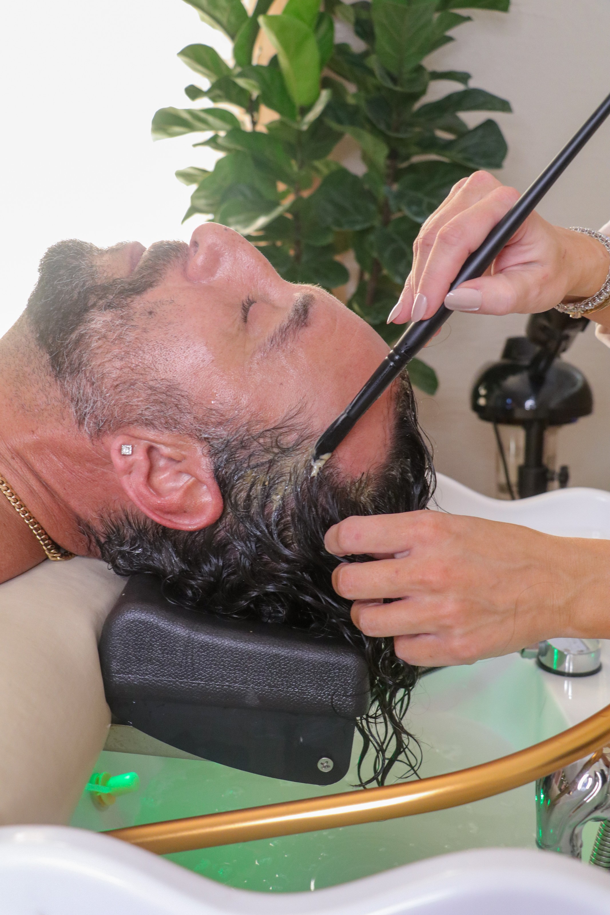 Healing timeline illustration / calm clinical scalp detail (no graphic content) — The Bronze Lily, St. Petersburg, FL